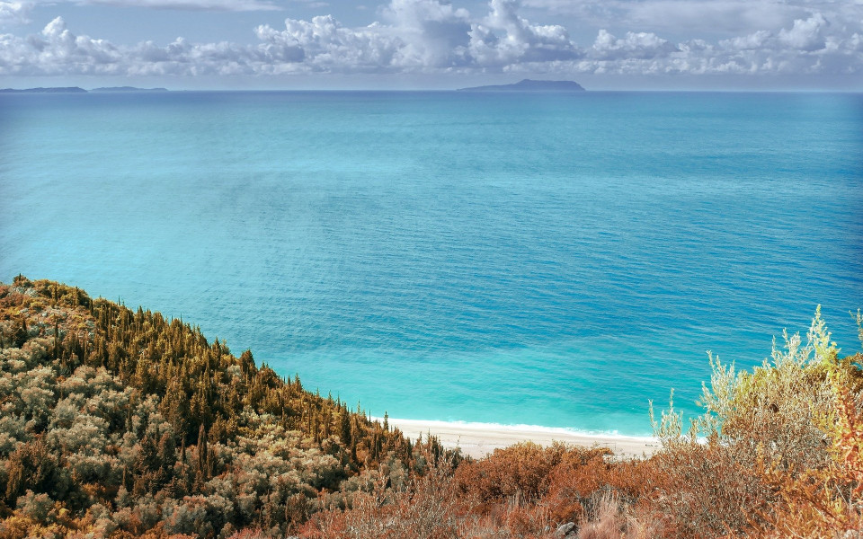 Im Albanien Strandurlaub traumhafte Buchten entdecken